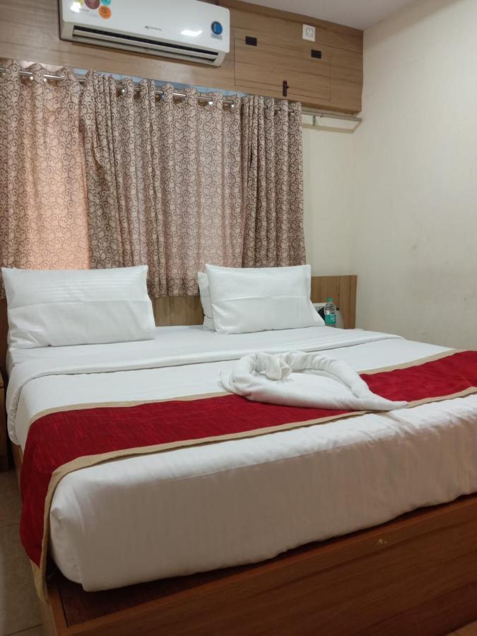 Hotel Blue Bell Бангалор Экстерьер фото