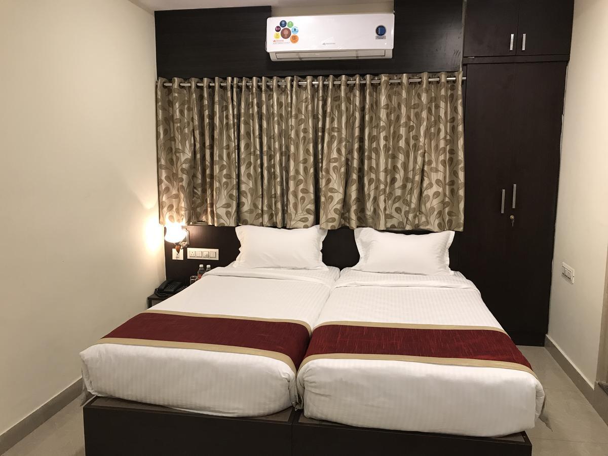 Hotel Blue Bell Бангалор Экстерьер фото